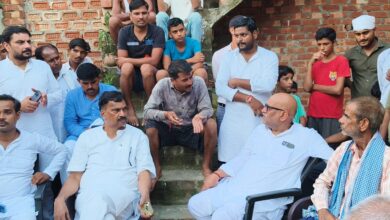 Photo of SITAPUR : किसान के परिवार से मिले अजय राय, भाजपा विधायक पर कसा तंज, बाघ के हमले से किसान की हुई थी मौत