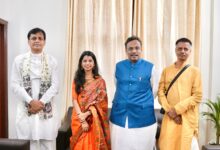 Photo of BIHAR : लोकप्रिय लोकगायिका मैथिली ठाकुर के चुनावी मैदान में उतरने की अटकलें तेज, यहाँ से लड़ सकती हैं चुनाव