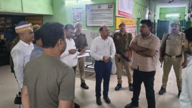 Photo of देर रात डीएम ने CHC का किया निरीक्षण, अधीक्षक ही मिले नदारत, सीएमओ को दिए कार्यवाई के निर्देश, स्वास्थ्य महकमे में हड़कंप
