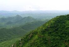 Photo of Aravali Hills: केंद्र सरकार का बड़ा फैसला, संपूर्ण अरावली पहाड़ों की रक्षा करेगी सरकार, खनन पट्टों पर लगी रोक के साथ-साथ संरक्षित क्षेत्र का विस्तार भी होगा