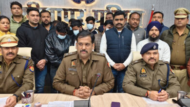 Photo of 100 करोड़ की GST चोरी का खुलासा, लकड़ी माफियों पर पुलिस का शिकंजा, 7 गिरफ्तार
