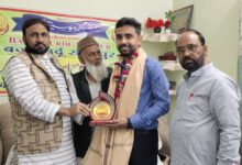 Photo of बज़्म-ए-उर्दू के तहत शानदार शेरी महफिल और सम्मान समारोह