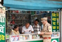 Photo of दवा दुकानों पर ड्रग इंस्पेक्टर का छापा, ग्रीकगंज बाजार में मचा हड़कंप