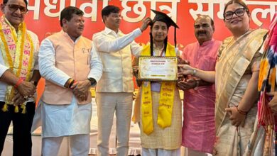 Photo of मेधावी विद्यार्थियों और प्रतिभाशाली खिलाड़ियों का नगर पालिका परिषद सीतापुर ने किया सम्मान