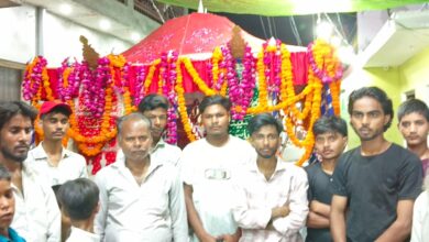 Photo of अकीदत व एहतराम के साथ रखा गया 10वीं मोहर्रम का ताज़िया, नौहा, मर्सिया और सलाम से गूंजा माहौल