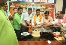 Photo of नगर पालिका परिषद खैराबाद में एमएलसी अनूप गुप्ता का धूमधाम से मनाया गया जन्मदिन