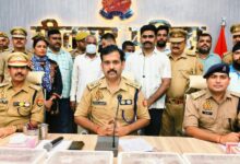Photo of Sitapur ग्रास फार्म झाड़ियों में चल रही थी अवैध शस्त्र फैक्ट्री, पुलिस ने किया भंडाफोड़