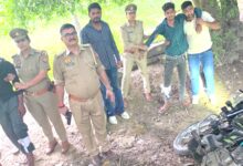 Photo of Sitapur Police की बड़ी कामयाबी 36 घंटे में चेन स्नैचिंग का खुलासा, दो आरोपी गिरफ्तार