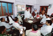 Photo of संगठन की मजबूती और पीडीए वर्ग को जोड़ने पर ज़ोर, सपा की मासिक बैठक में मंथन