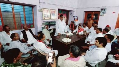 Photo of संगठन की मजबूती और पीडीए वर्ग को जोड़ने पर ज़ोर, सपा की मासिक बैठक में मंथन