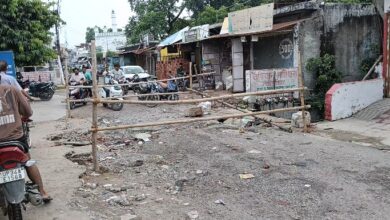 Photo of मन्नी चौराहे से तरीनपुर मार्ग बदहाल, जर्जर पुलिया के चलते रास्ता बंद