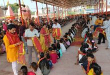 Photo of Khairabad के प्राचीन माँ गौरी देवी मंदिर में 1100 कन्याओं को पालिका अध्यक्ष ने कराया भव्य भोज, महानवमी पर उमड़ी श्रद्धालुओं की आस्था